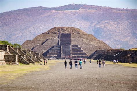 Aztec Pyramids 1xbet